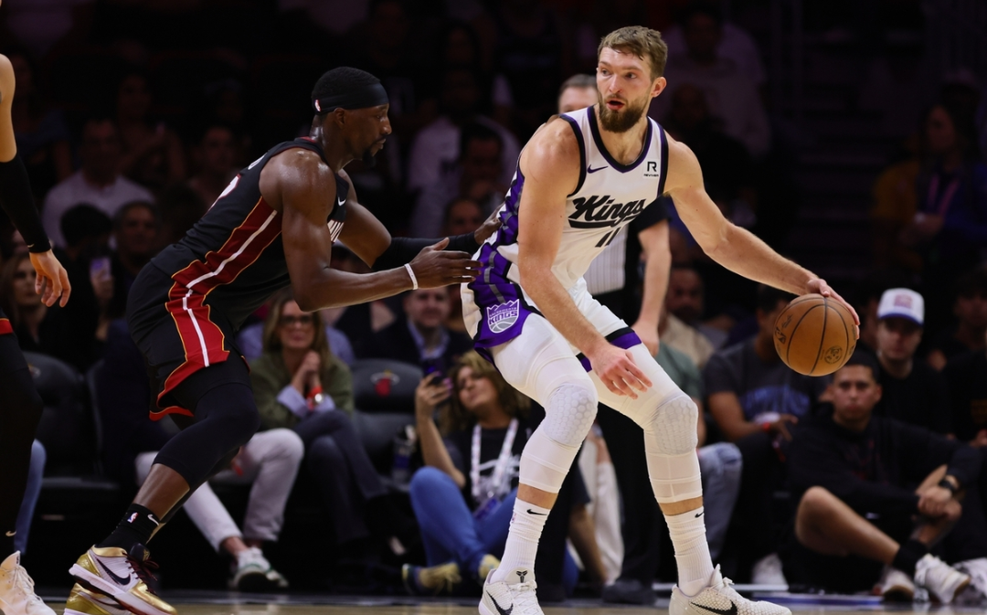 关于转会期突围战来临，萨克拉门托国王围绕NBA季后赛门线救险，更衣室稳定，官宣口径保持一致的信息