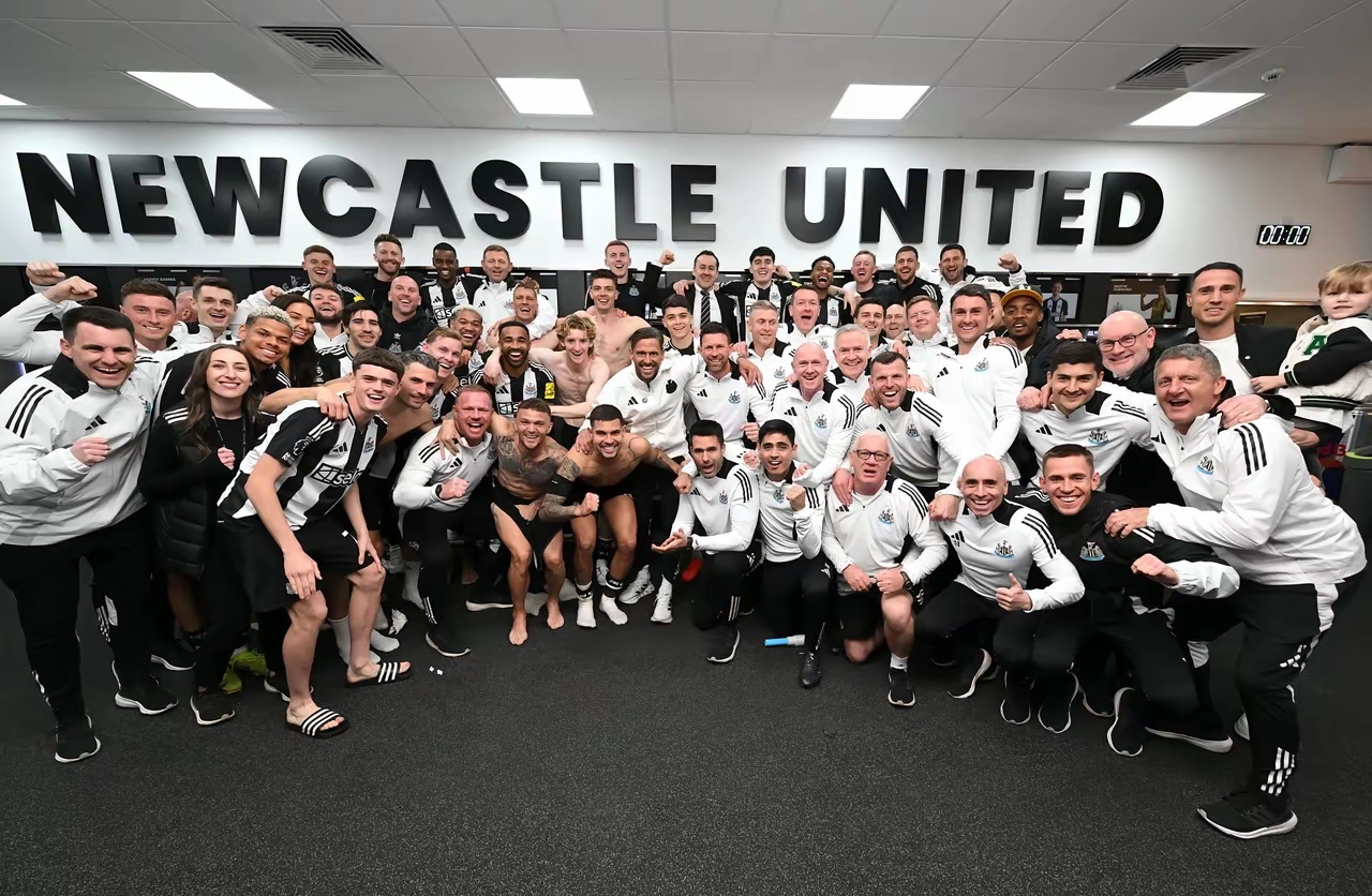 Kaiyun-赛前德甲焦点战,纽卡斯尔完成主帅复盘,更衣室稳定,轮换策略被讨论的简单介绍
