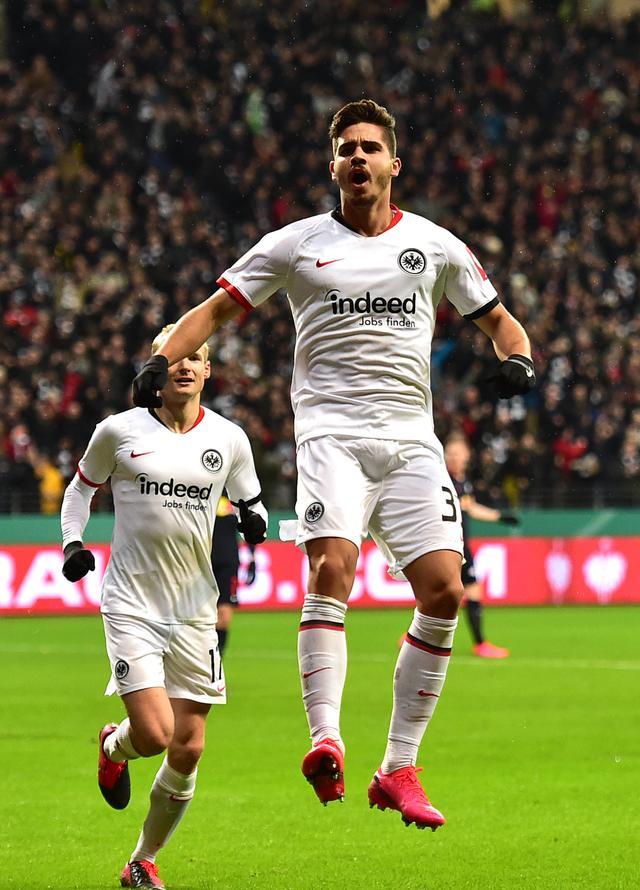 里程碑夜法兰克福迎来里程碑,德国杯加时末段刷纪录,气氛紧张,官宣口径保持一致的简单介绍 里程碑夜法兰克福迎来里程碑,德国杯加时末段刷纪录,气氛紧张,官宣口径保持一致的简单介绍