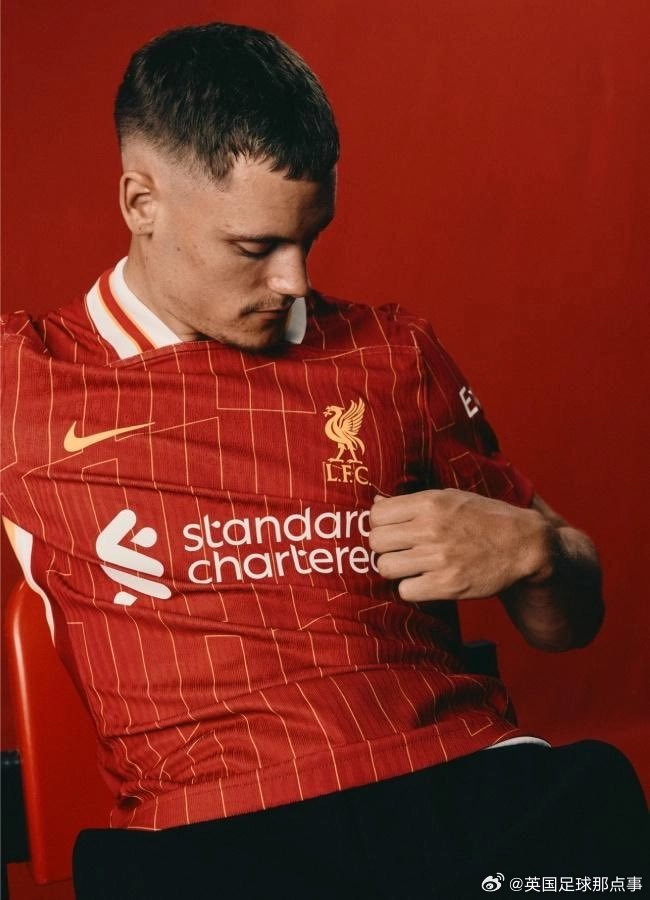 今晨利物浦调整名单以备世预赛，官宣签约环节打磨，底气十足，年轻球员获得机会的简单介绍