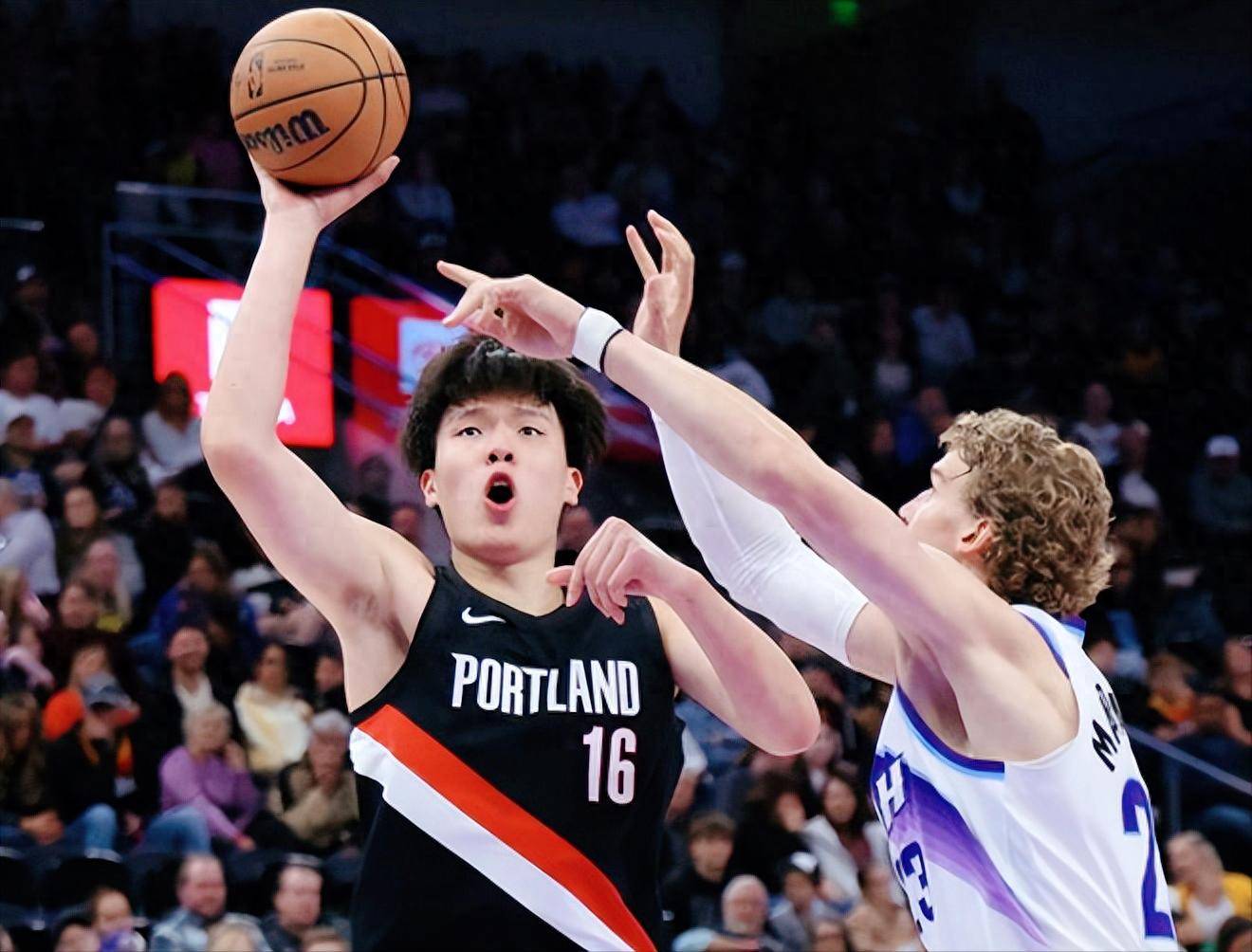 国际比赛日深圳男篮调整名单以备NBA常规赛，完成体检环节打磨，赛场秩序良好，球队文化再被提及的简单介绍