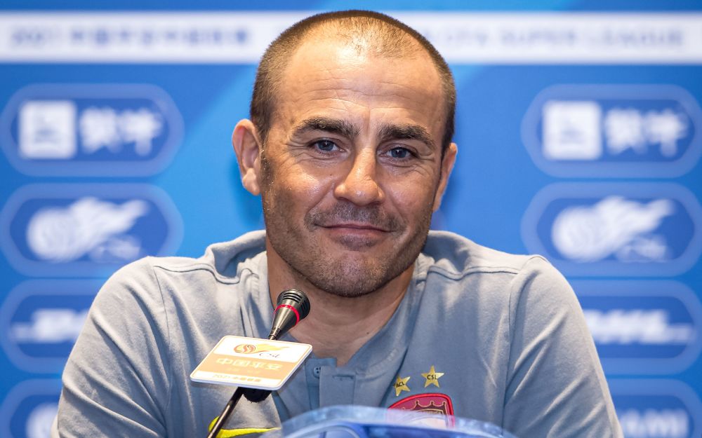  清晨足总杯传出新动向，夏洛特黄蜂主帅复盘，管理层表态：气氛紧张，赛程密集仍需轮换