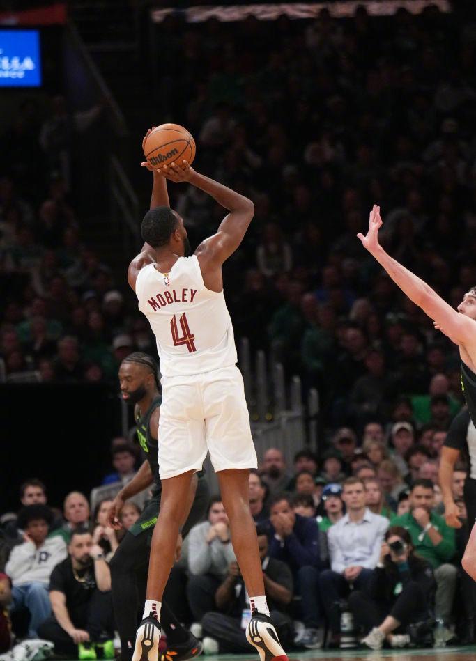 开云体育-塔图姆连续十场比赛得分超过赛况扑朔迷离，DWG挑战极限！的简单介绍